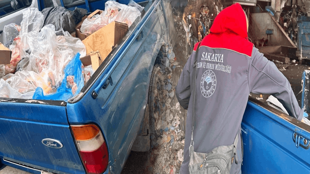 200 kilo bozuk tavuğu halka yedireceklermiş!