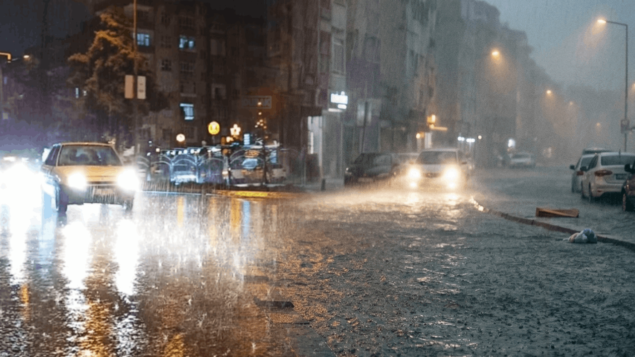 Bakanlık'tan sel alarmı: İl il uyarı!