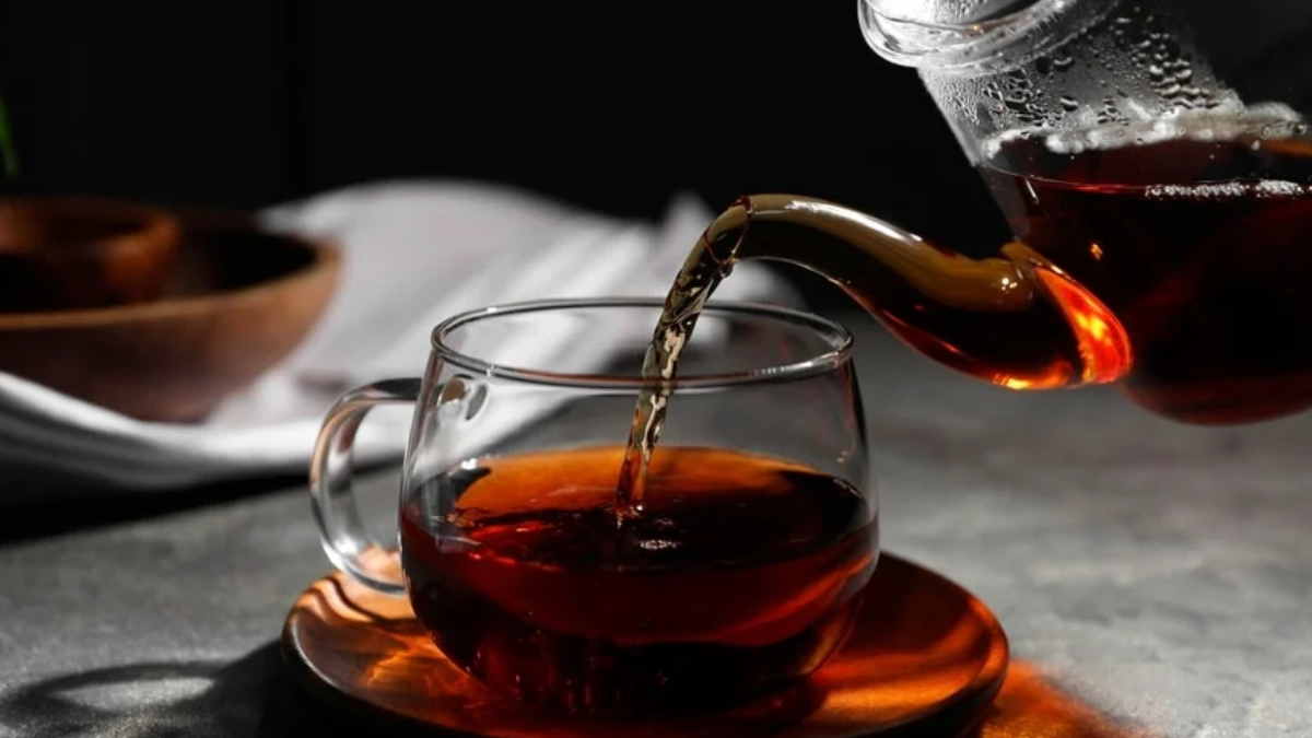 Çayı bu şekilde demliyorsanız bir kez daha düşünün: Saniyeler içinde sızıyor