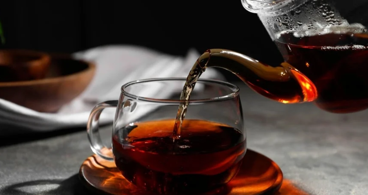 Çayı bu şekilde demliyorsanız bir kez daha düşünün: Saniyeler içinde sızıyor