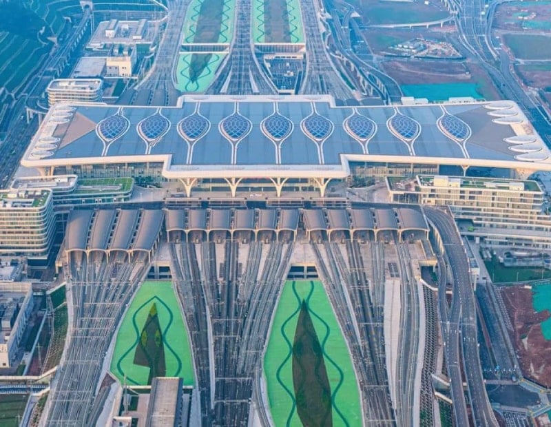 Dünyanın en büyük tren istasyonunun inşaatı tamamlandı: 170 futbol sahası büyüklüğünde