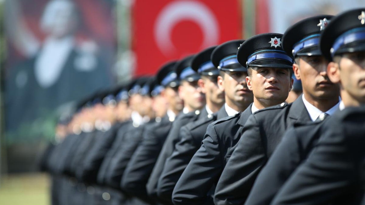 10 bin polis adayı erken mezun edilecek