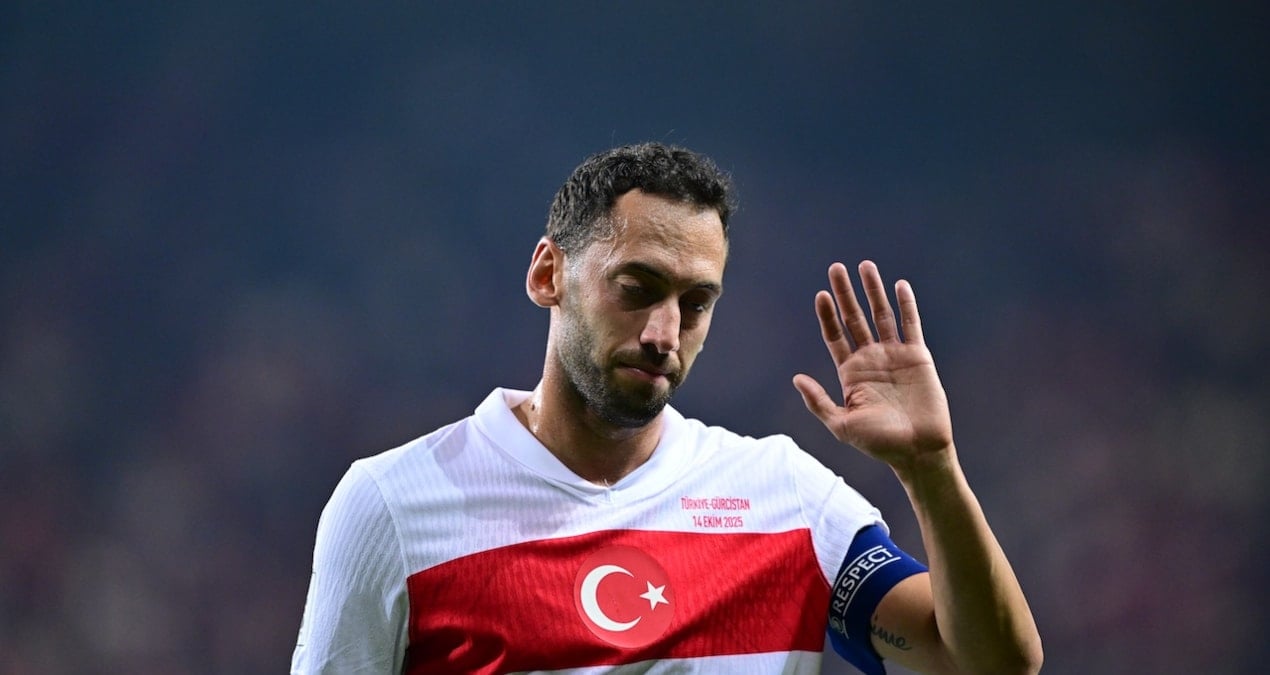 Hakan Çalhanoğlu’ndan Galatasaray taraftarını üzen sözler