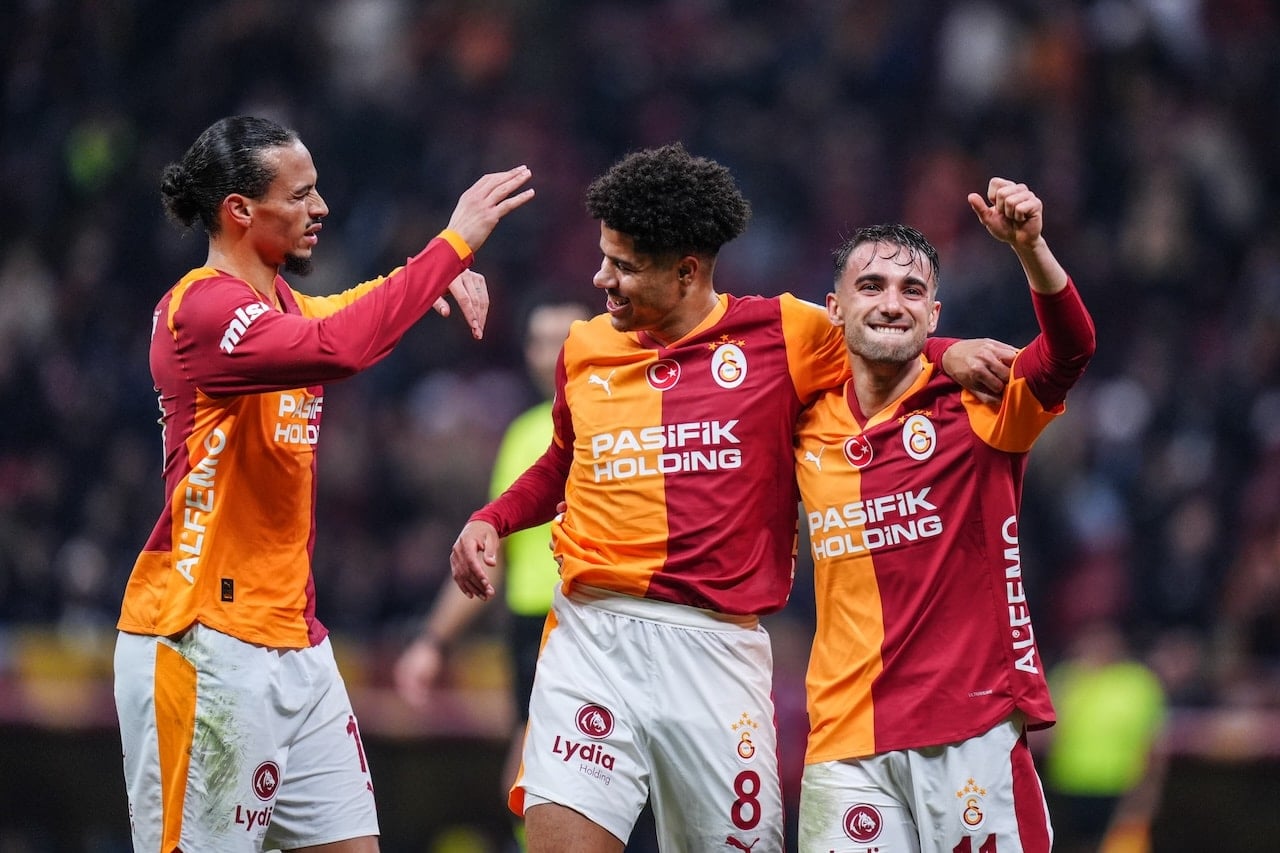 İngiliz devi Galatasaray’ın yıldızı için temasa geçti