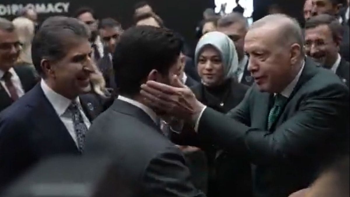 Cumhurbaşkanı Erdoğan ile Barzani arasında sıcak görüntüler