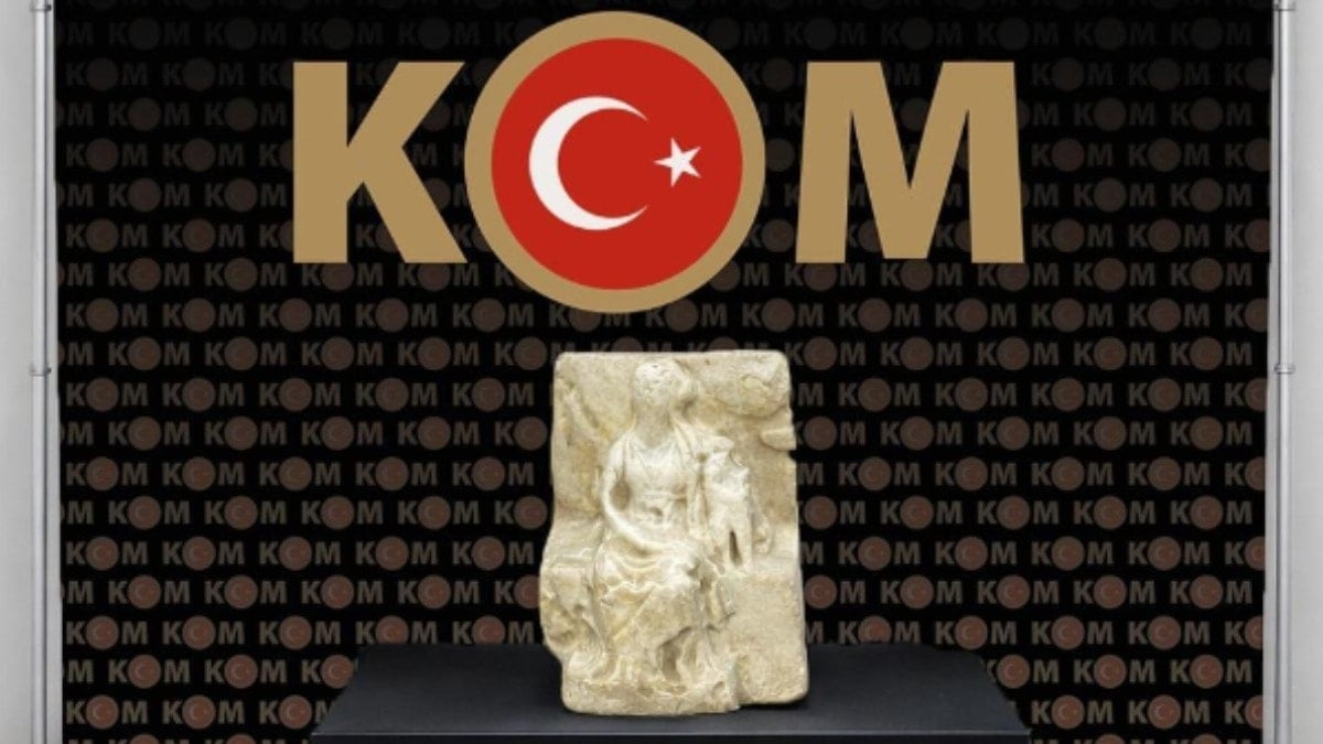 Yurt dışına çıkarılacakken ele geçirildi; Tam 1900 yıllık