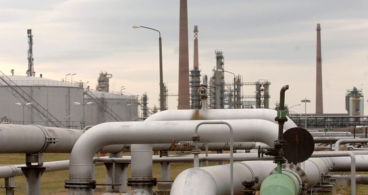 Almanlar endişeli: Rusya petrolü kesiyor