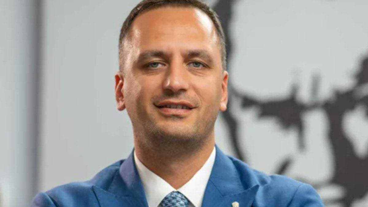 Bornova Belediye Başkanı Ömer Eşki gözaltına alındı