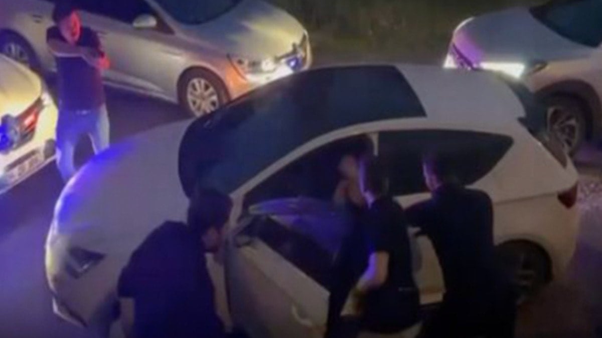 İstanbul'da genç çifte kabusu yaşattılar: Film sahnesi gibi olay!