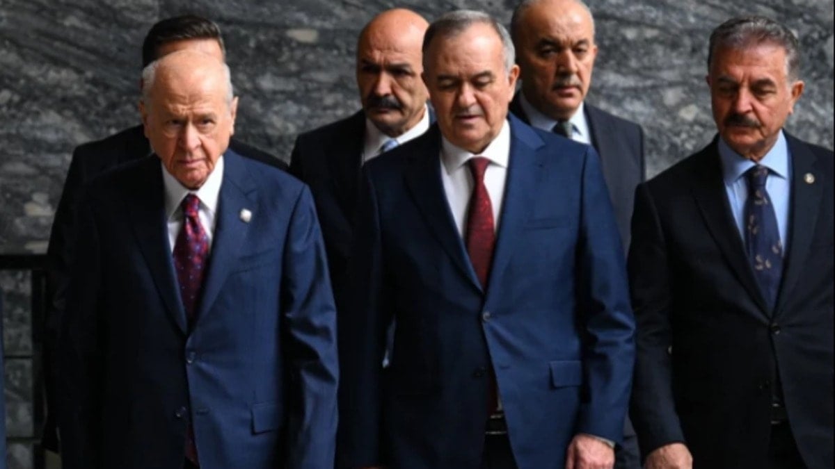 MHP'DEN FLAŞ SON DAKİKA GELİŞMESİ 