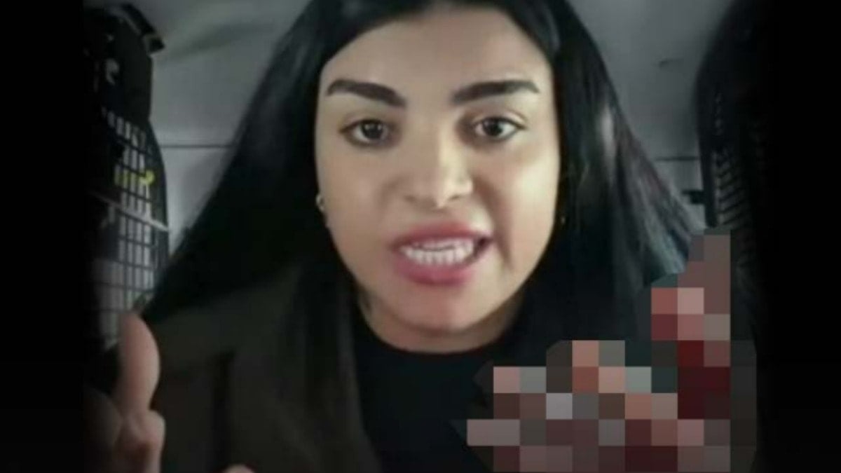 Canlı yayın açıp kadını bıçakladı, polis aracında yayına devam etti