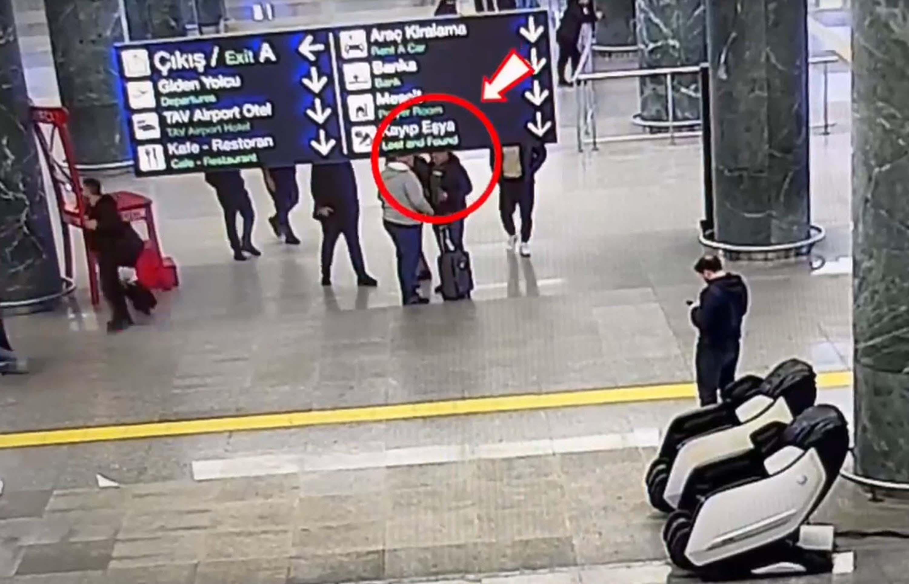 2 şüphelinin midesinden 127 kapsül uyuşturucu çıktı