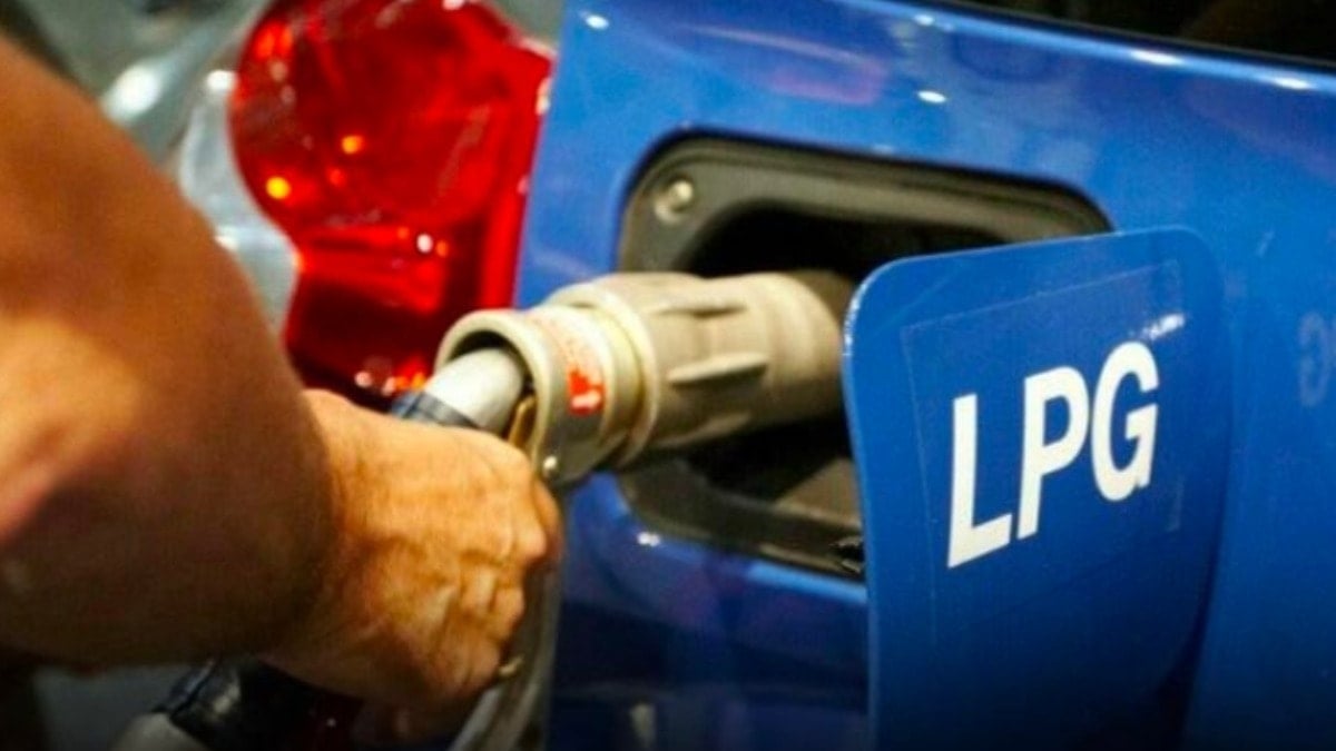 Motorin 80 TL eşiğini aştı! Gece yarısı LPG'ye tarihi zam geldi