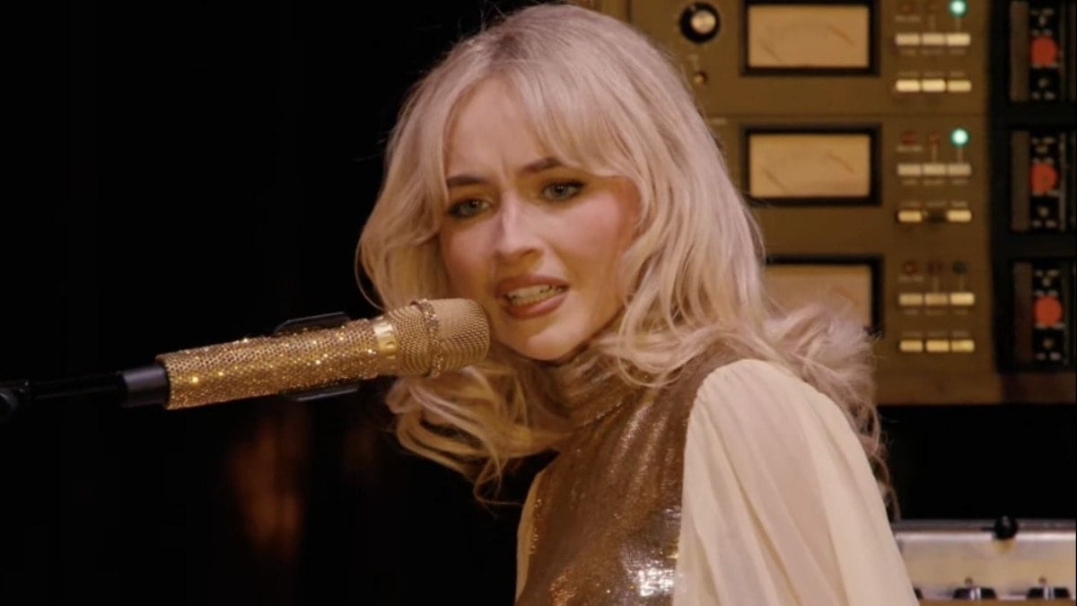 ABD'li ünlü sanatçının zılgıt çeken hayranına tepkisi sosyal medyayı karıştırdı 