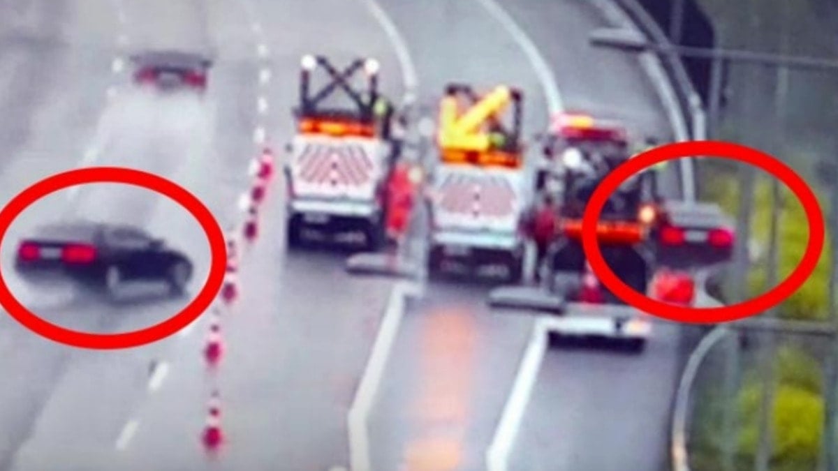 Sakarya’da feci kaza! Önce karayolları ekibine sonra bariyerlere çarptı