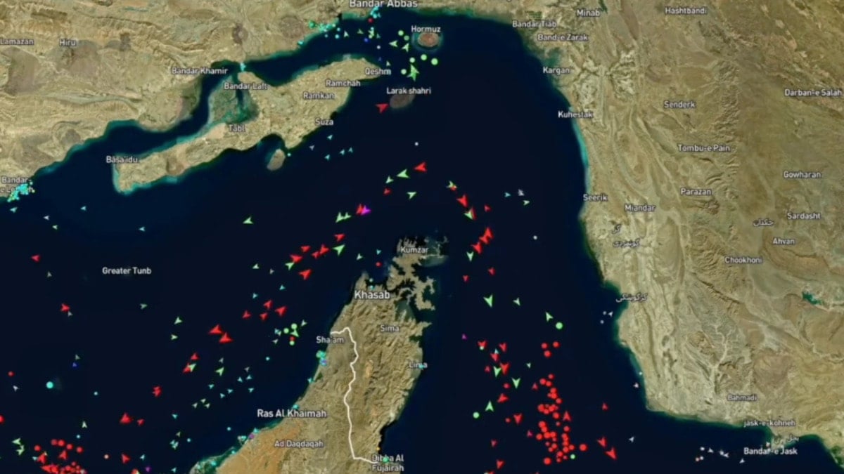 Hürmüz Boğazı'ndaki 800 gemiyi çıkarmak için zamanla yarış başladı