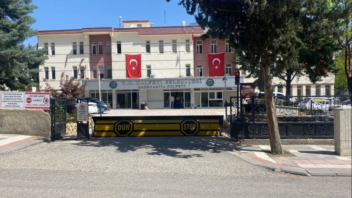 Kayyumla yönetilen belediyeye operasyon: Eski AKP'li başkan da gözaltında