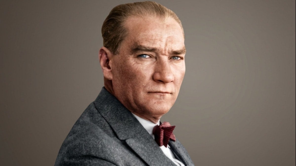 Atatürk’e mektuplara yasak koyan bakanlık camilerde ok attıracak