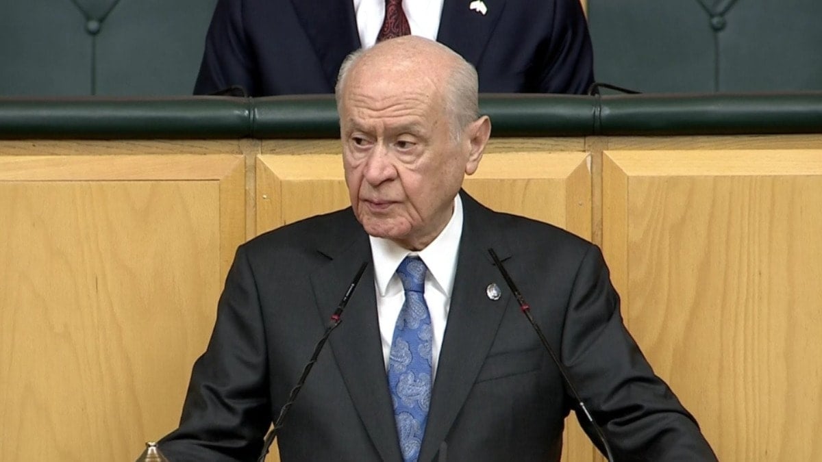 Gözler onun açıklamasındaydı, Bahçeli kürsüden çıkıştı: "Oyalanmaya gerek yok"