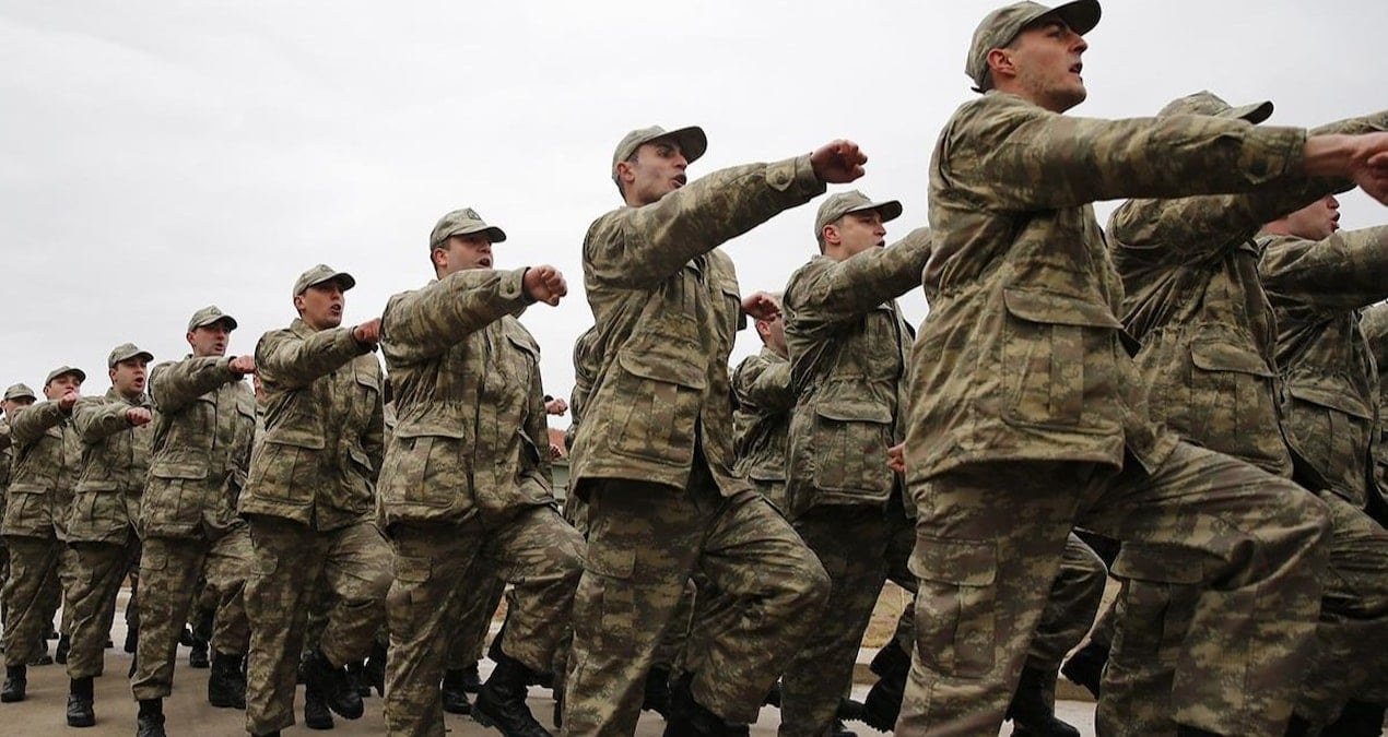 AKP kendi oy deposunu vurdu