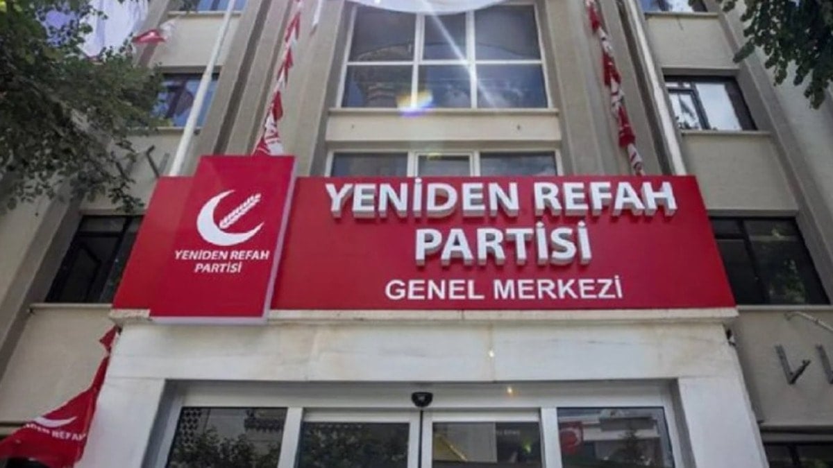 YRP, AKP'ye geçeceği iddia edilen belediye başkanı 2025'te ihraç etmiş