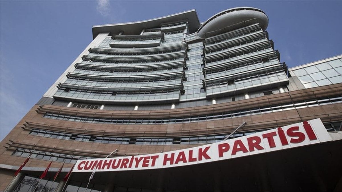 CHP'de sürpriz istifa: İl başkanı görevi bıraktı