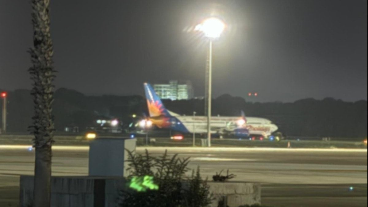 Havada panik anları! Pilot fenalaştı, uçak Antalya havalimanına acil iniş yaptı