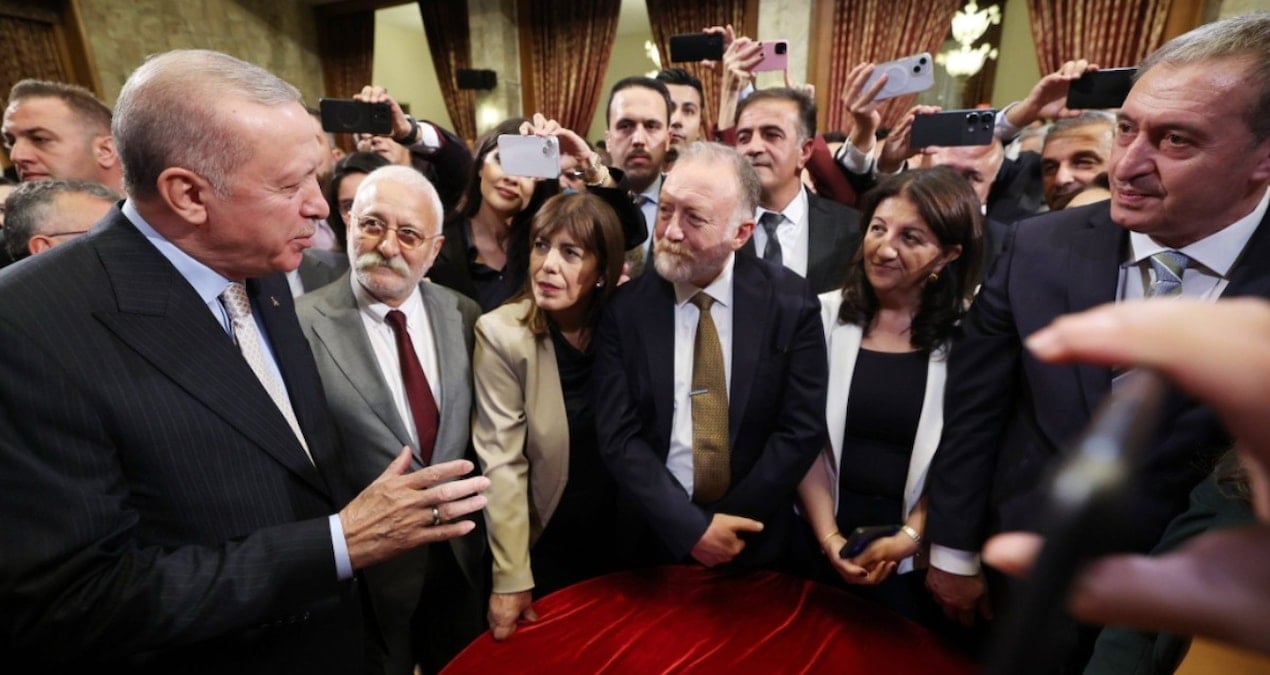 DEM'den AKP'ye sert tepki: Aksak, ürkek ve oyalayıcı