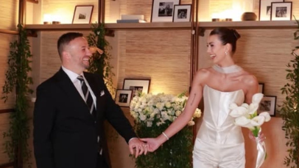 Sessiz sedasız evlendiler… Erdinç Acar ve oyuncu Sezgi Sena'nın nikah detayı ortaya çıktı