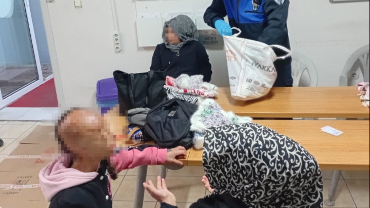 Engelli çocuğu kullanıp binlerce lira kazanmışlar! İki vicdansız kadını iş üstünde yakalandı