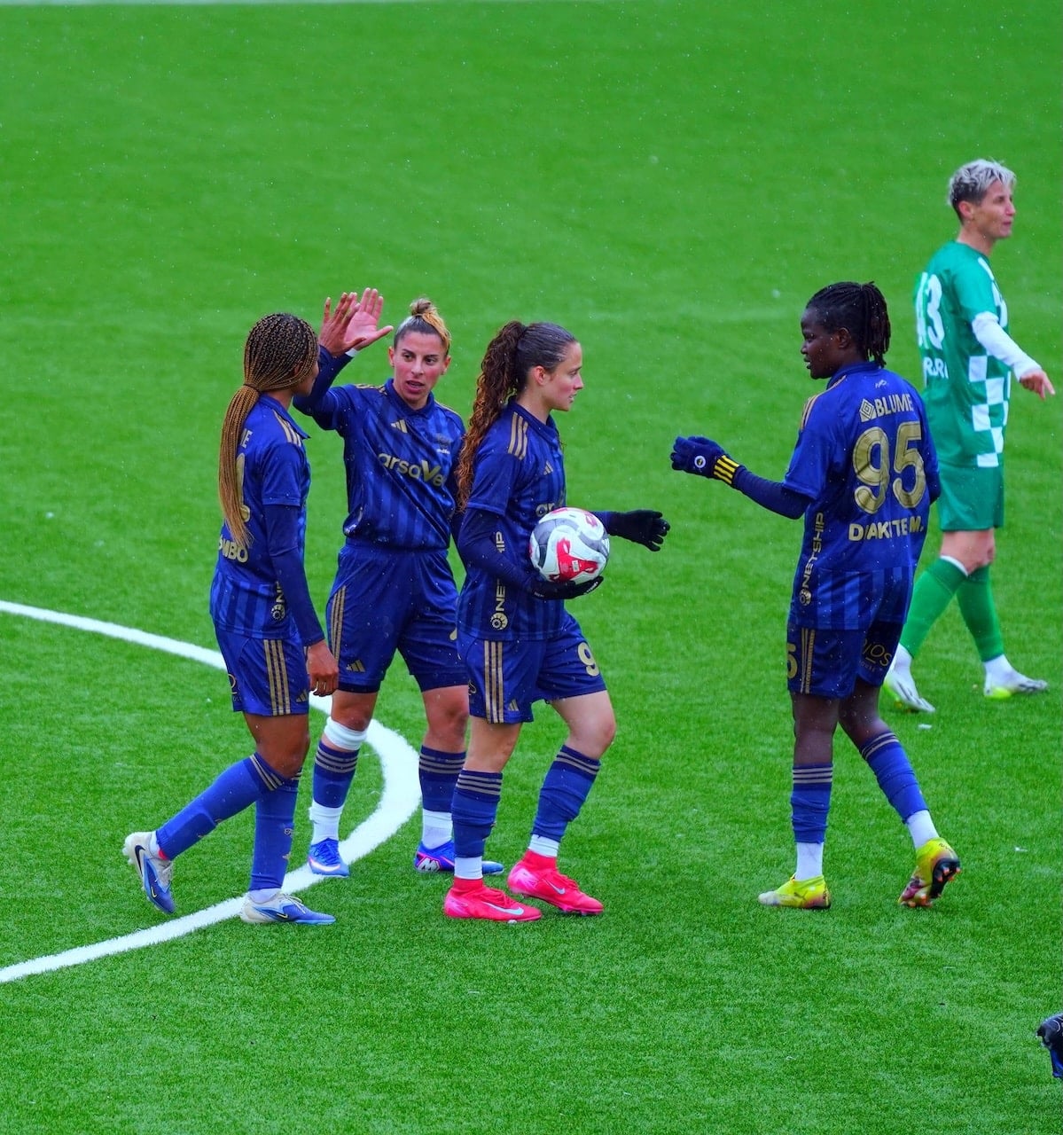 Kadın futbolunda Fenerbahçe fırtınası! 25 haftada 113 gol