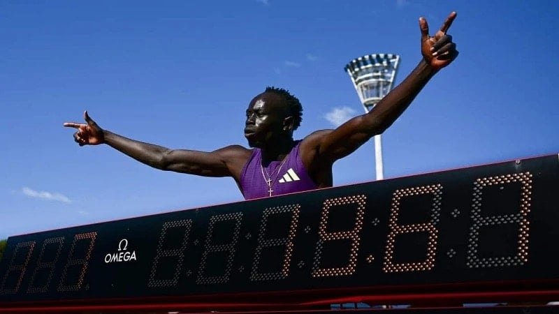 Yeni bir yıldız doğuyor! 18 yaşında Usain Bolt'un rekorunu kırdı