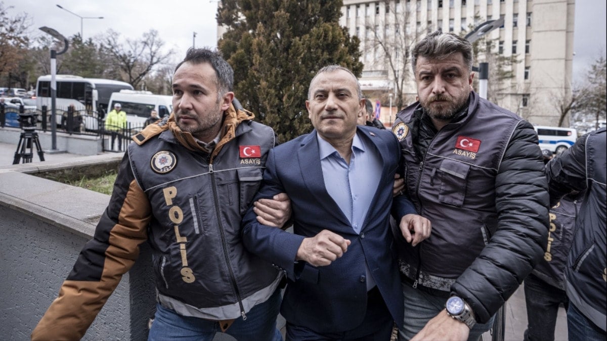 Tuncay Sonel’e verilen ödüller tartışma konusu oldu... 'Ödül çok, insanlık yok'!