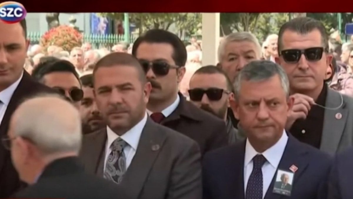 Kemal Kılıdaroğlu ve Özgür Özel tokalaşmadı!