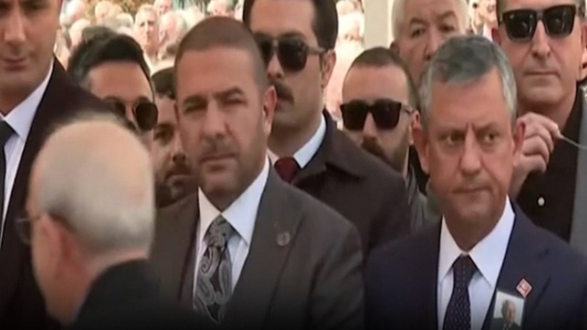 Kemal Kılıçdaroğlu, Özgür Özel'i görmezden geldi, elini sıkmadı!