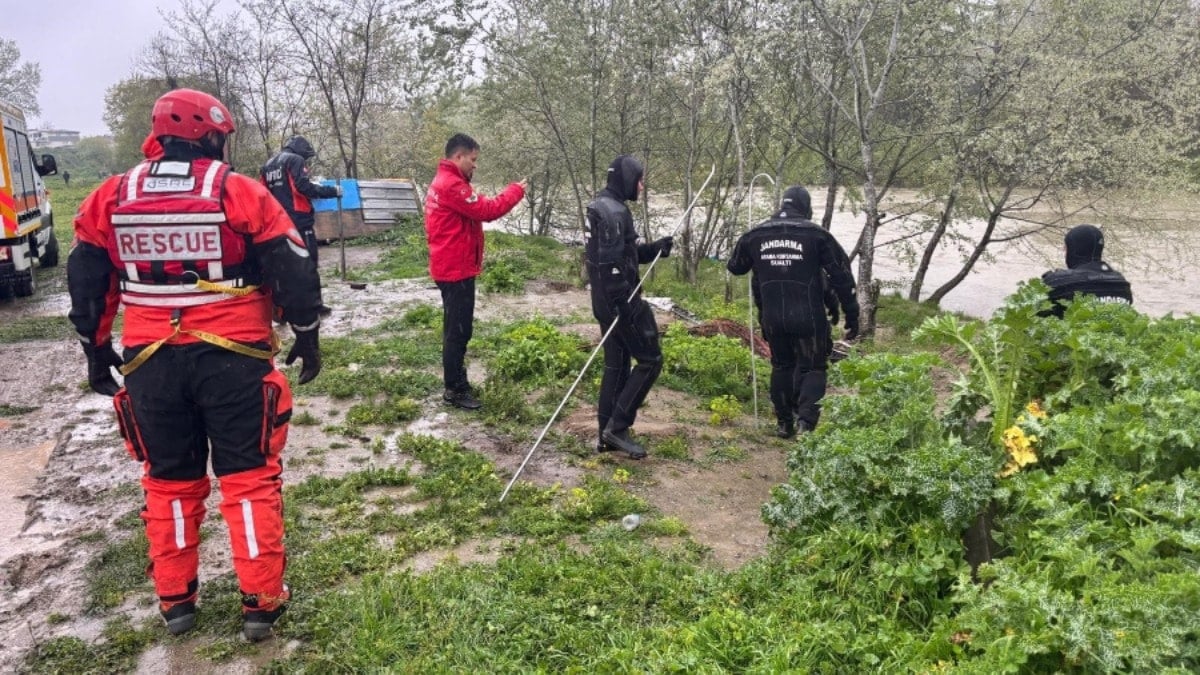 Nehirde kaybolan Ahmed’i arama çalışmaları yeniden başladı