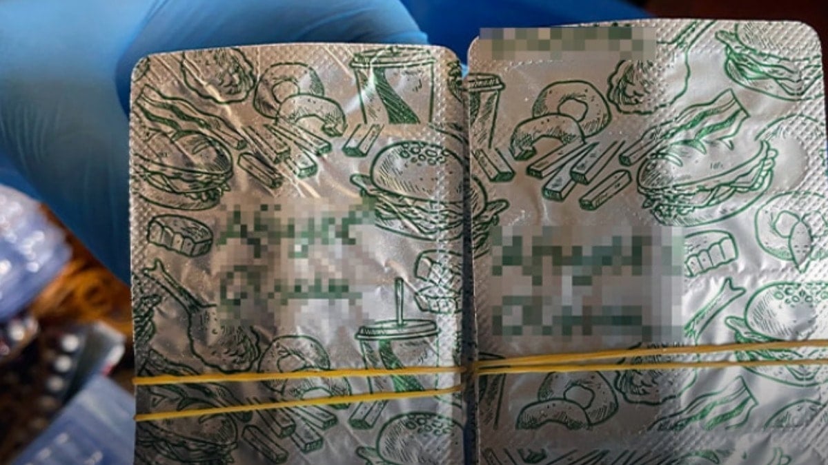 Islak mendil değil uyuşturucu çıktı, bu yazıyla kamufle ettiler!