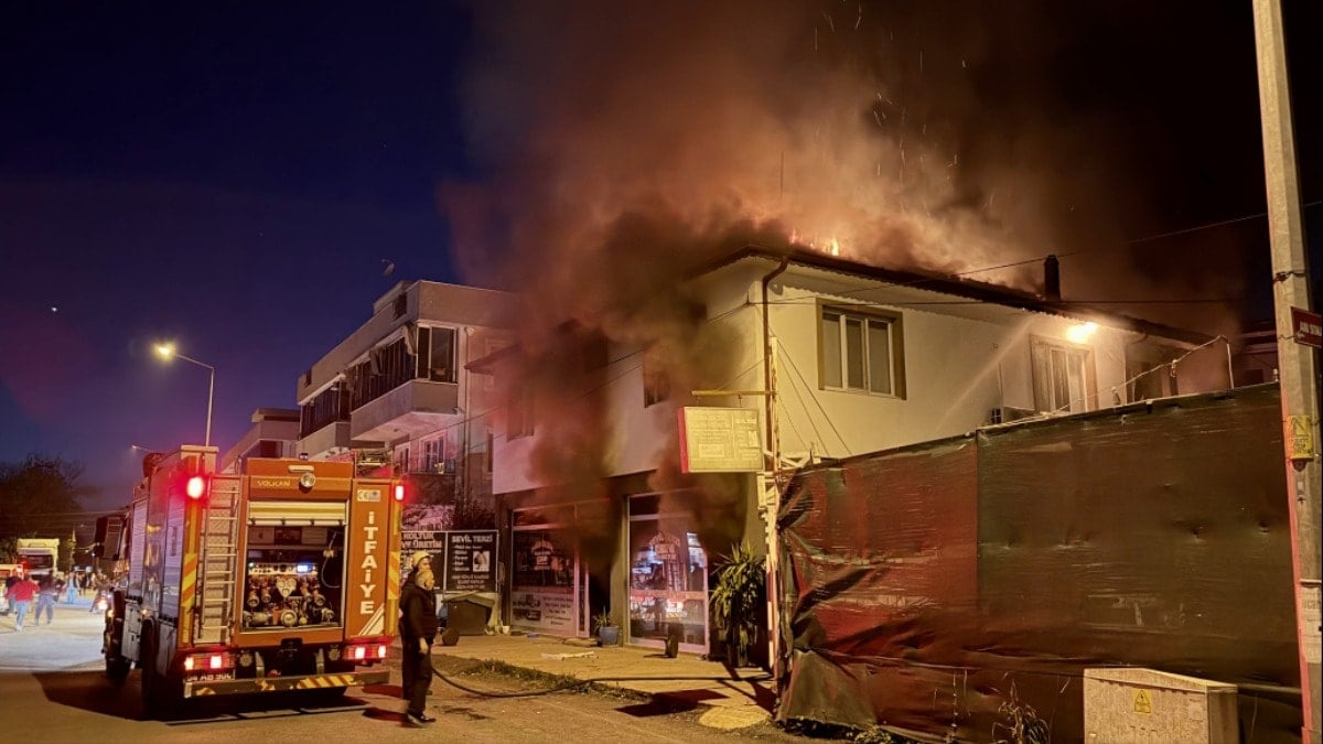 Mahalle yanarken onlar TV'den derbiyi izledi