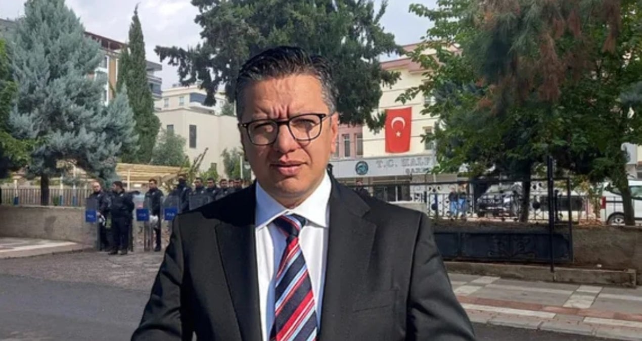 Son dakika... Eski AKP’li başkan yolsuzluktan tutuklandı