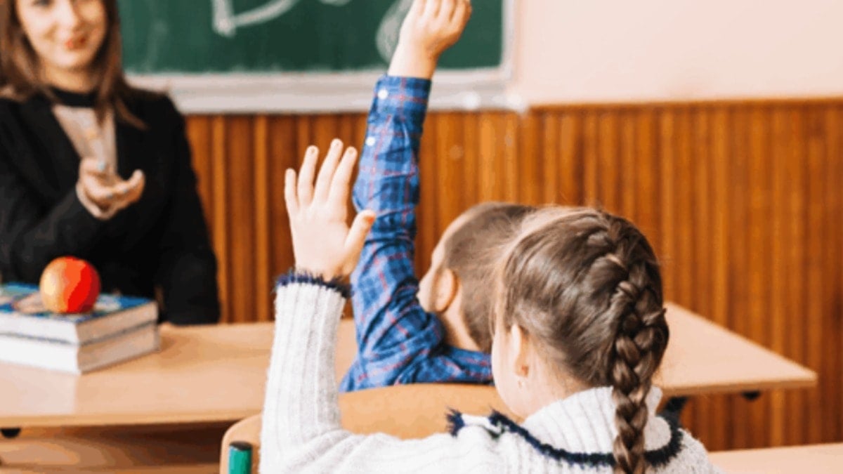 MEB'den valiliklere talimat: Türk öğrencilerin kaydı araştırılacak