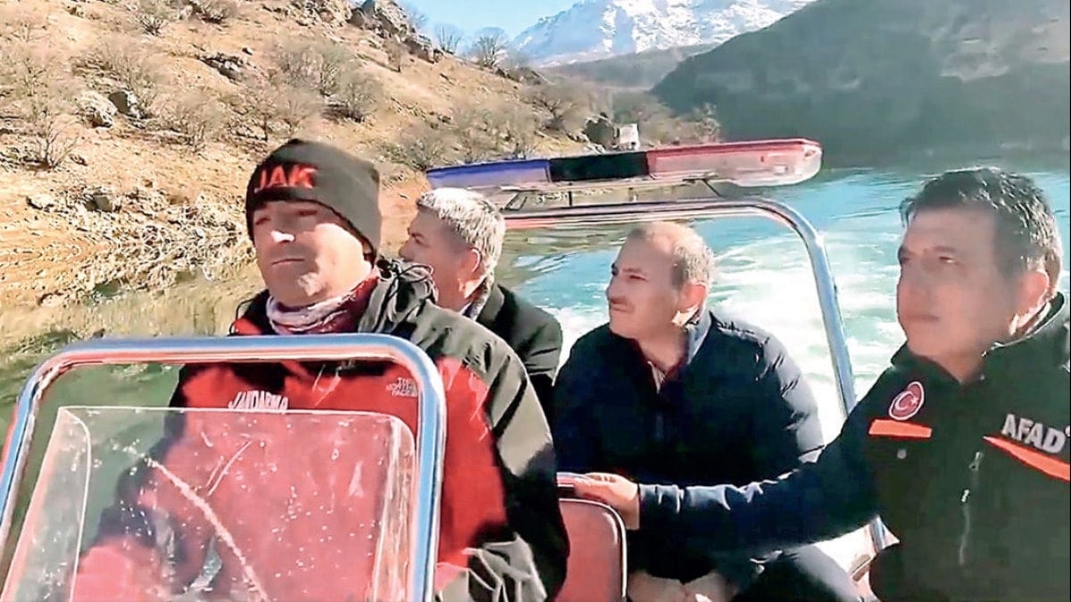 Vali’nin arama tiyatrosu