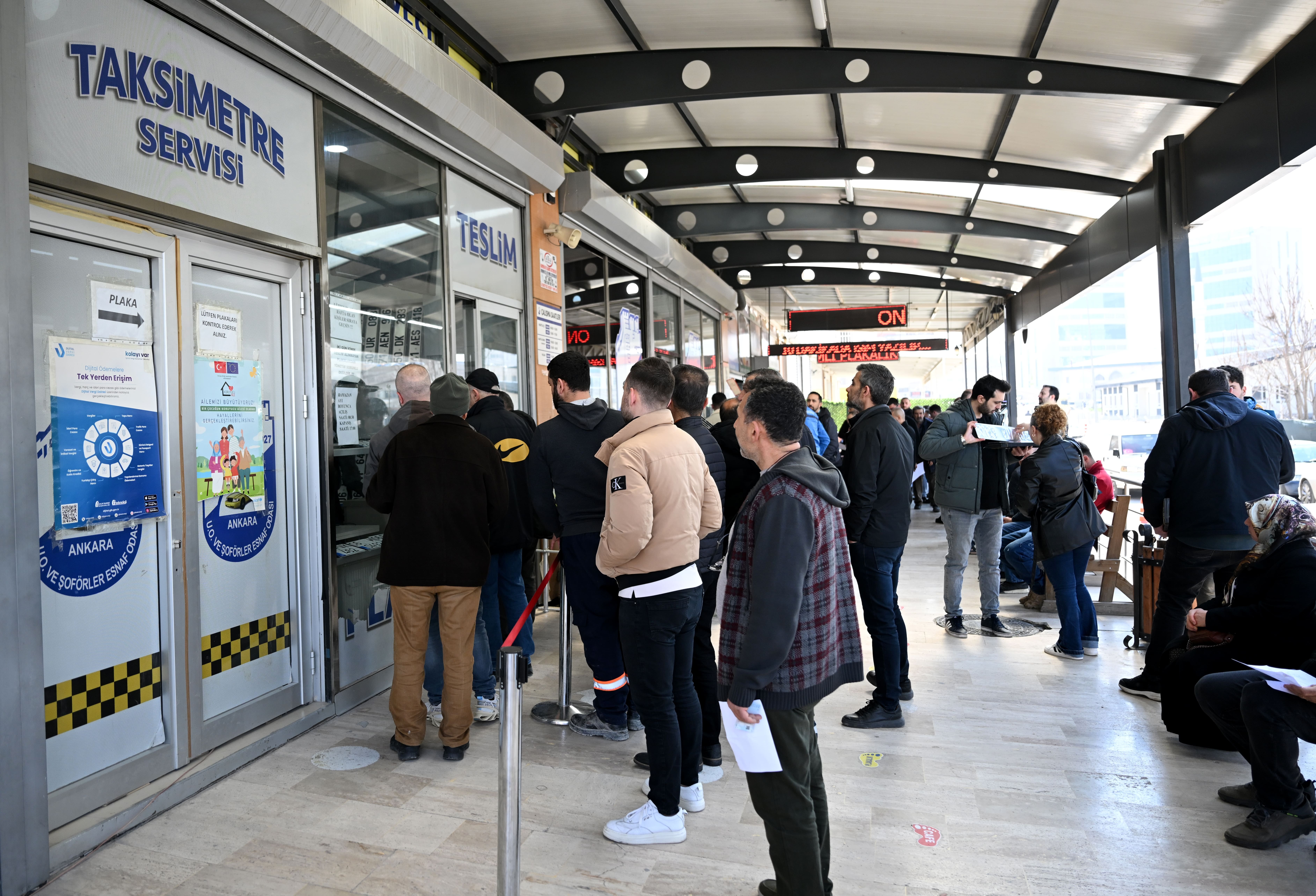 Başkentte standart dışı plaka değişim yoğunluğu sürüyor