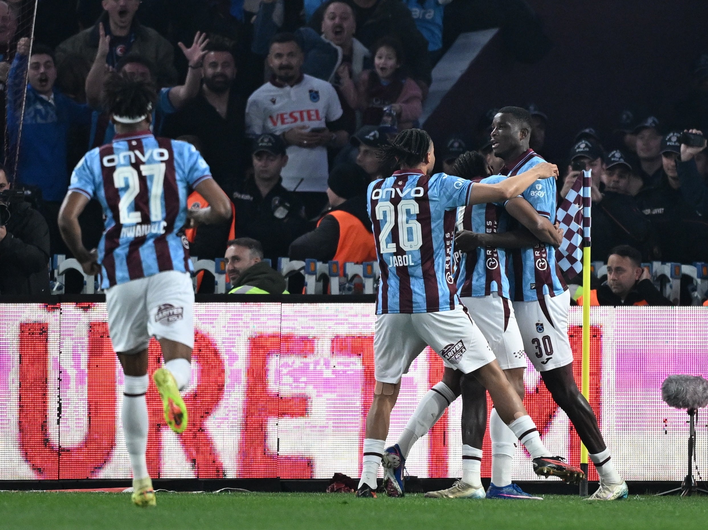 Trabzonspor kazandı, zirve karıştı!