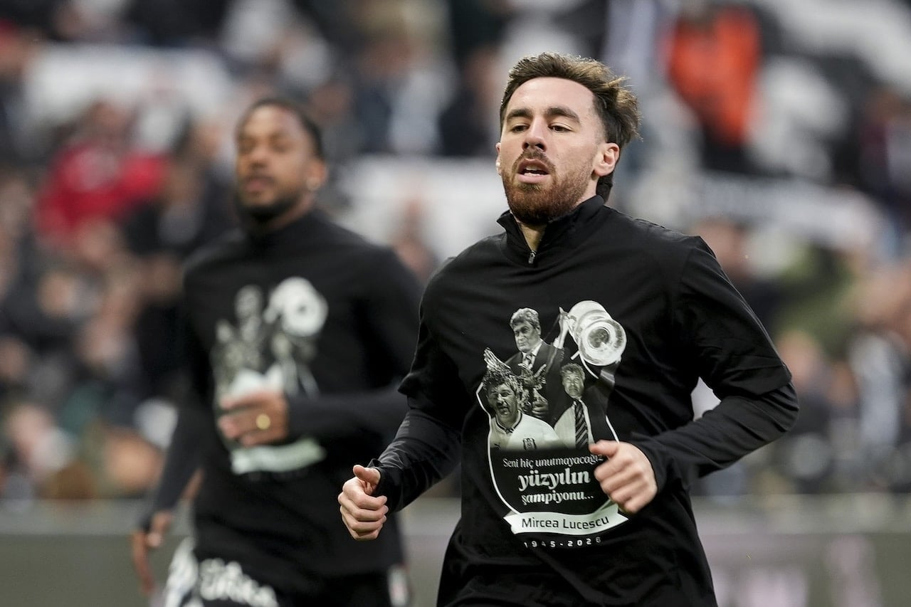 Beşiktaş Lucescu'yu unutmadı