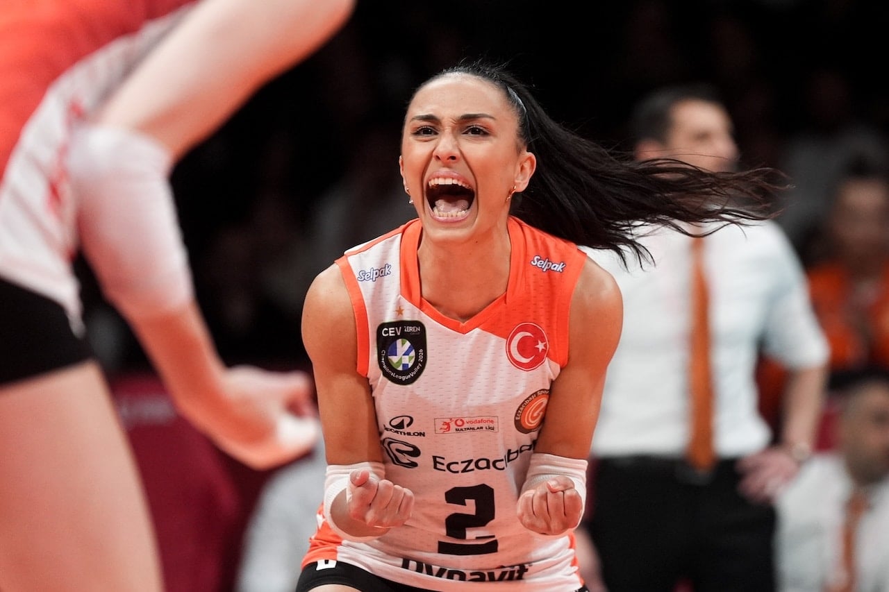 Eczacıbaşı Şampiyonlar Ligi biletini kaptı