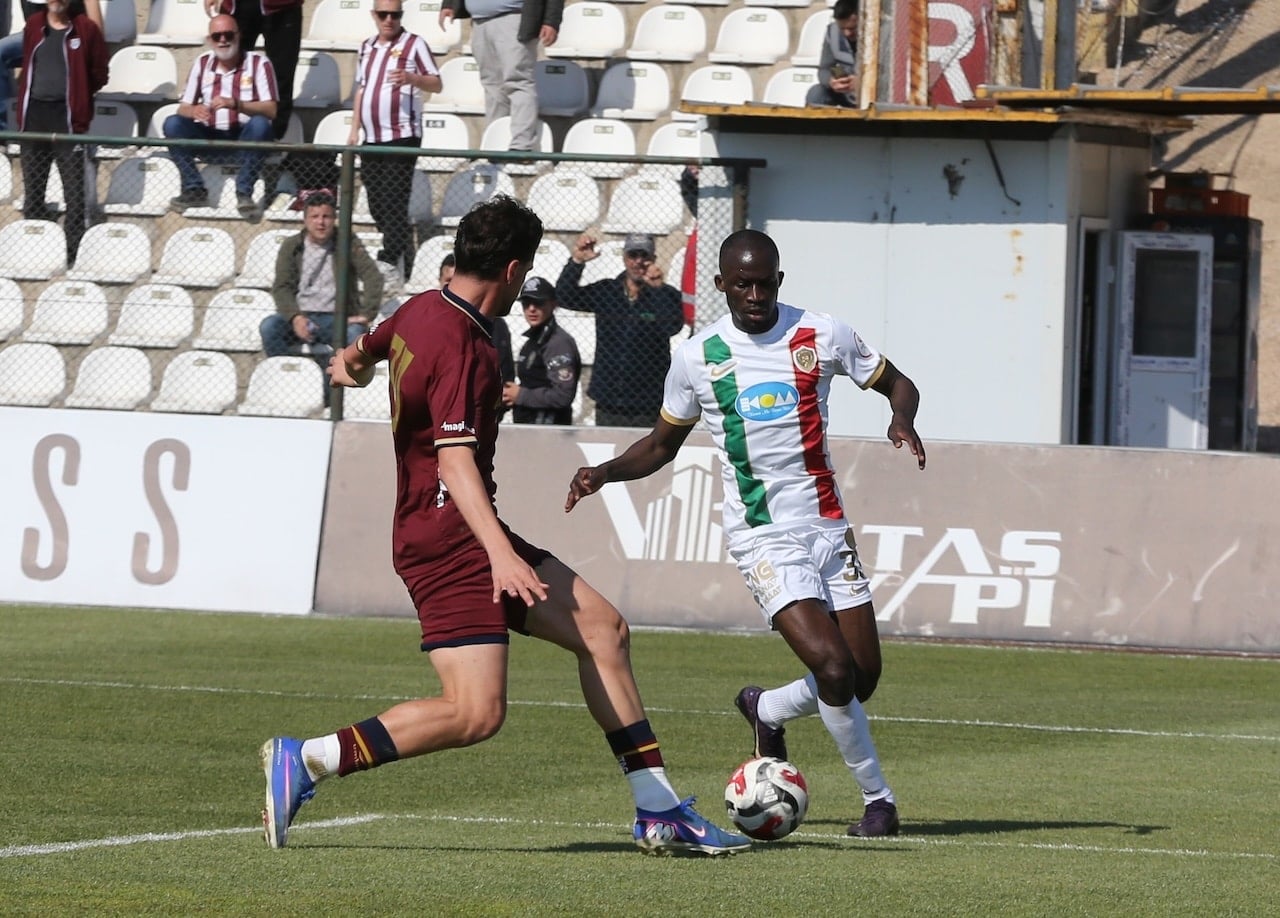 Amed yıkıldı, Esenler sevindi