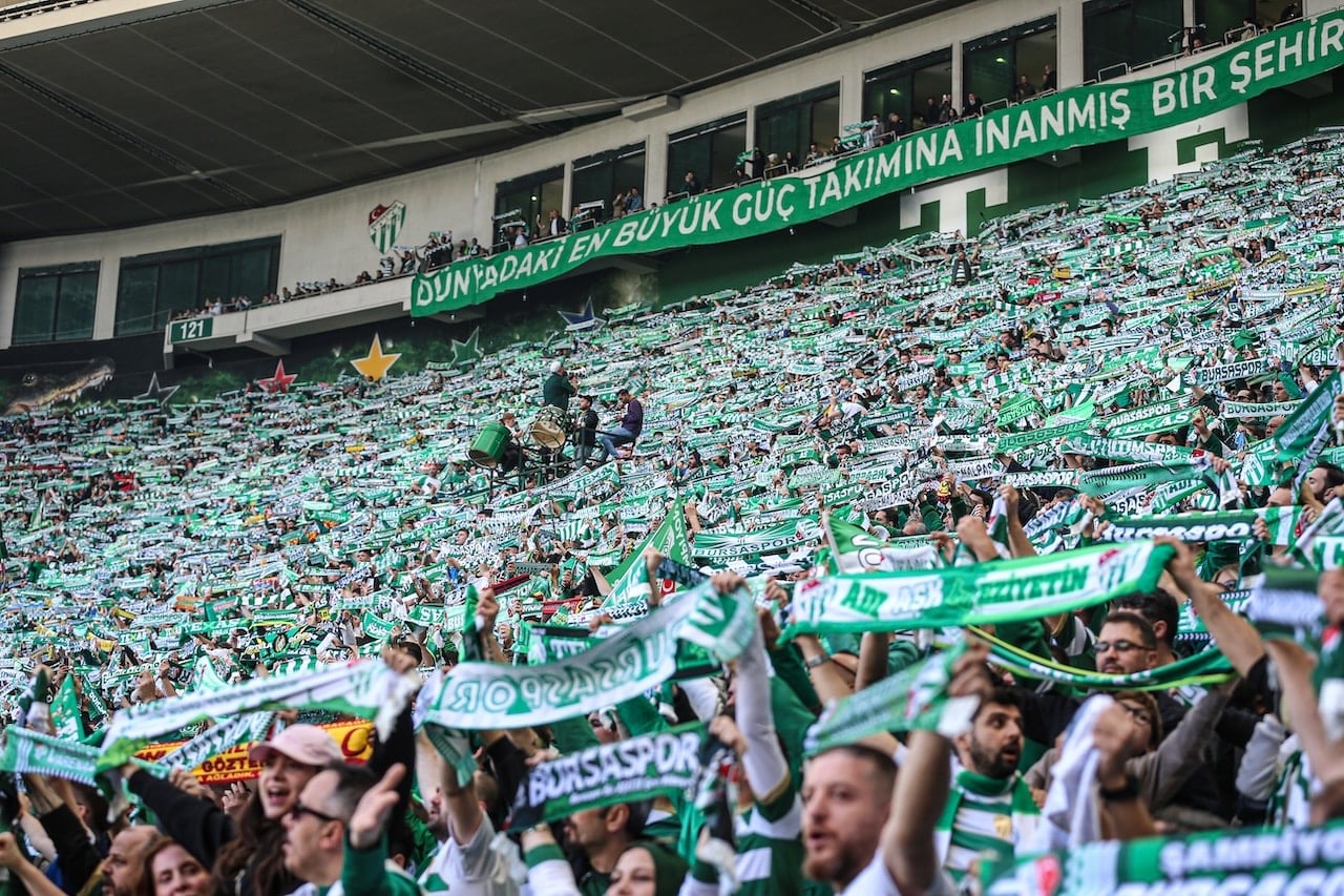 Bursaspor taraftarı gelecek sezonun biletlerini bitirdi