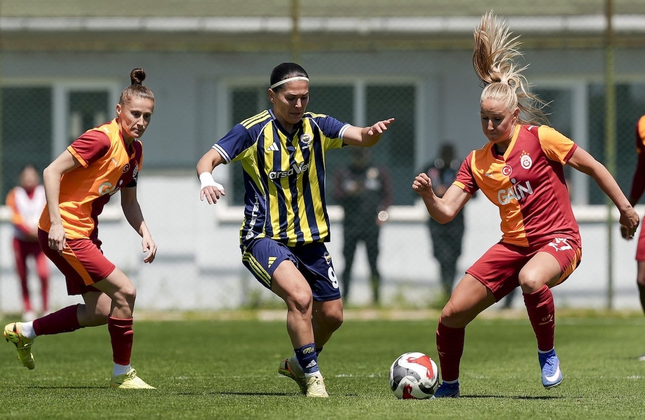 Dev derbi nefes kesti! Galatasaray'dan müthiş geri dönüş!