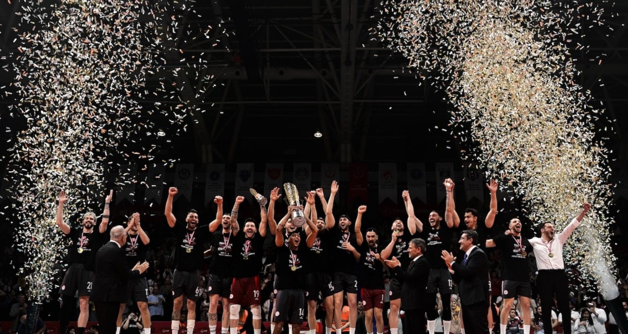 Efeler Ligi'nde şampiyon Ziraat Bankkart