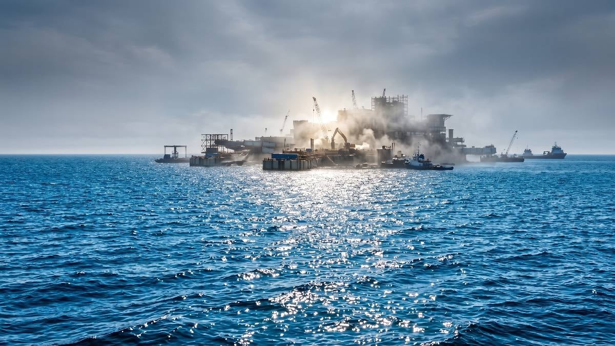 Suyun ortasında devasa bir ada yaptılar